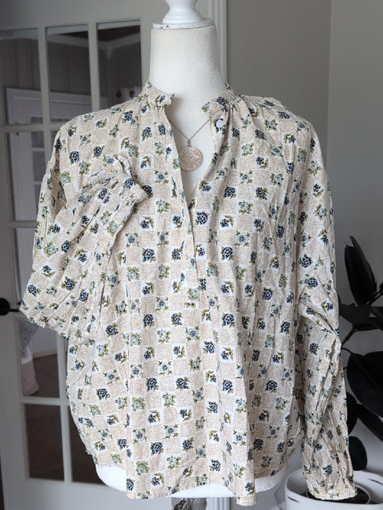 Universal Thread Tops - NWT Universal Thread Cream Floral  Long-Sleeve Peasant Top Shirt XS
